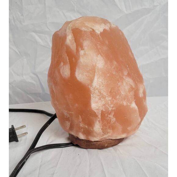 Hiamalayan Salt Lamp w/ Cord - Picture 3 of 3